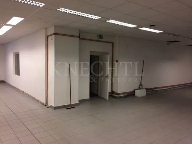 Prodej obchodního prostoru, Karlovy Vary - Rybáře, Sokolovská, 1000 m2