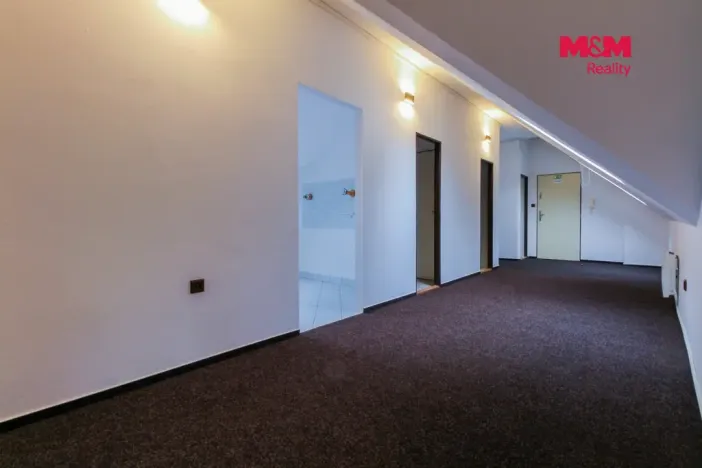 Pronájem kanceláře, Jeseník, nám. Svobody, 40 m2