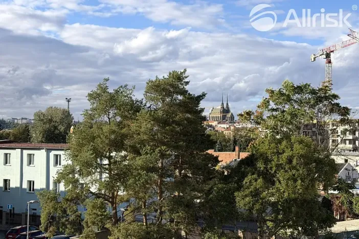 Pronájem bytu 1+kk, Brno, Komárovská, 29 m2