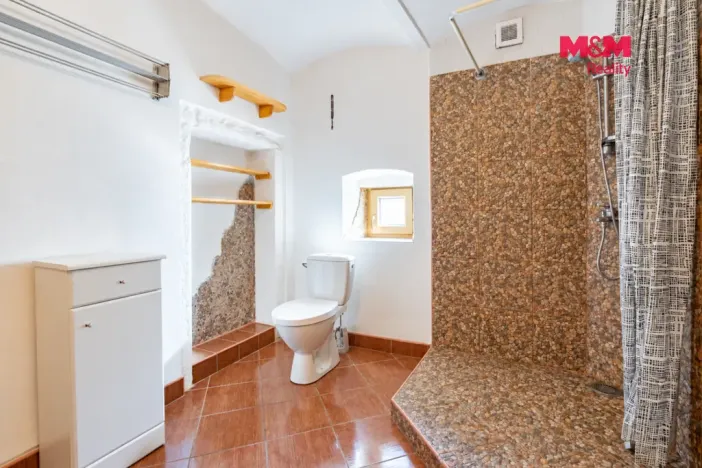 Prodej rodinného domu, Nové Hrady - Byňov, 370 m2