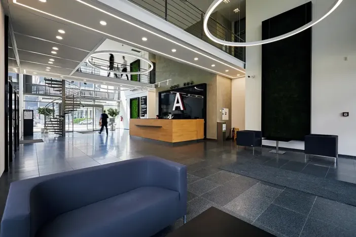 Pronájem kanceláře, Praha - Jinonice, Radlická, 2500 m2