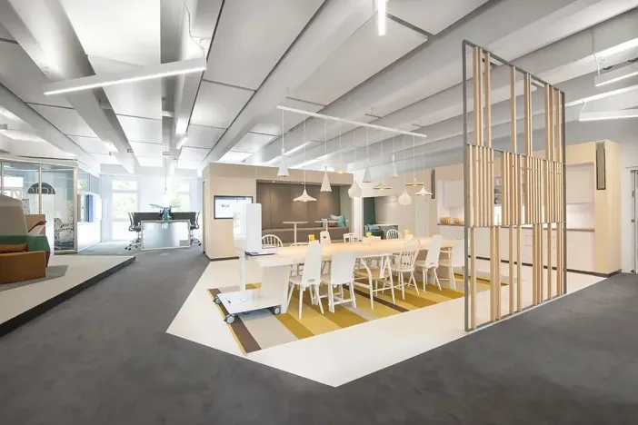 Pronájem kanceláře, Praha - Holešovice, Argentinská, 600 m2
