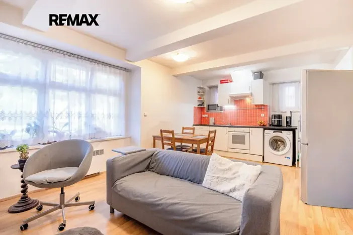 Prodej bytu 2+kk, Praha - Podolí, Doudova, 50 m2