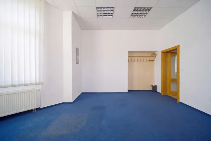 Pronájem kanceláře, Jičín, 17. listopadu, 688 m2