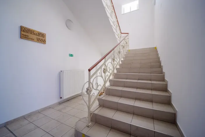 Pronájem kanceláře, Jičín, 17. listopadu, 688 m2
