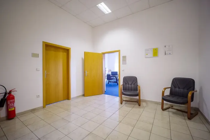 Pronájem kanceláře, Jičín, 17. listopadu, 688 m2