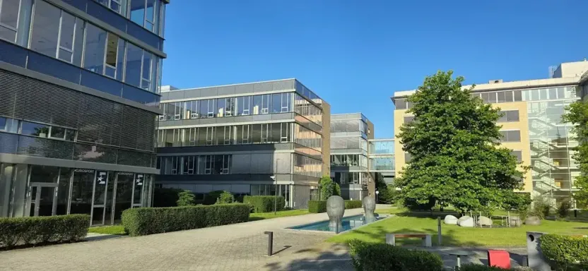 Pronájem kanceláře, Praha, 2540 m2