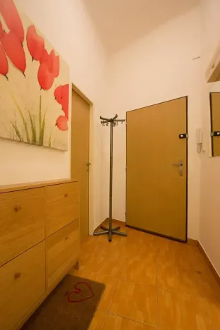 Pronájem bytu 2+kk, Praha - Holešovice, U průhonu, 50 m2