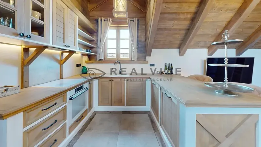 Prodej apartmánu, Lipí, 155 m2