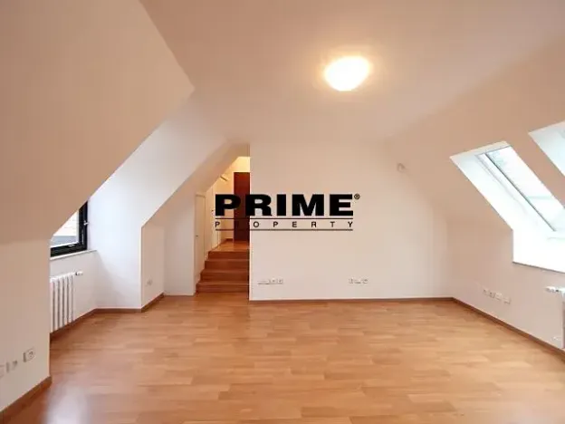 Pronájem rodinného domu, Praha - Kunratice, Ke hrádku, 417 m2