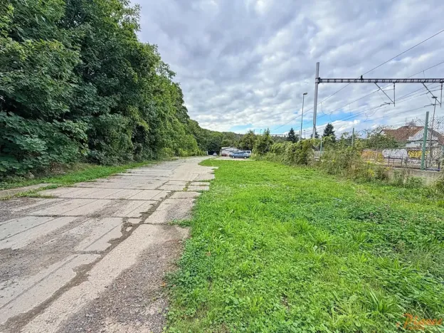 Pronájem garážového stání, Praha, Roztocká, 30 m2