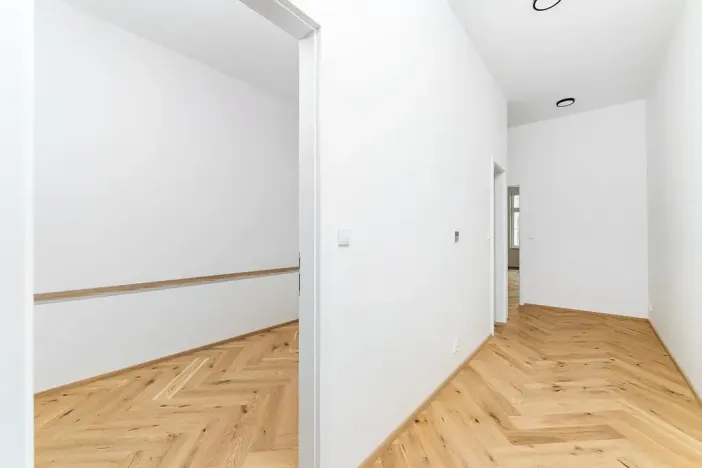 Prodej bytu 2+kk, Praha - Vinohrady, Bělehradská, 45 m2