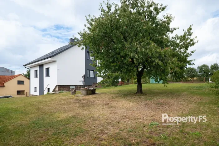 Prodej rodinného domu, Hořešovičky, 256 m2