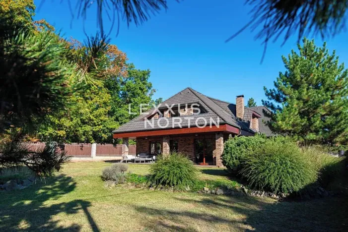 Prodej rodinného domu, Zvole, Hlavní, 378 m2