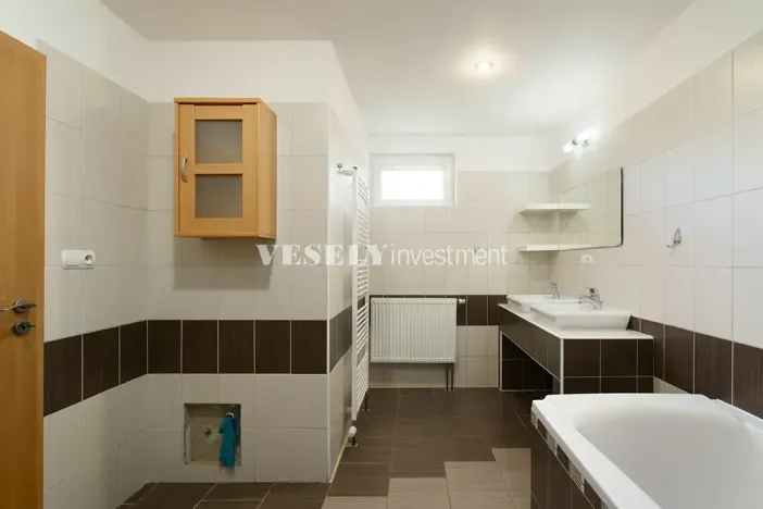 Prodej rodinného domu, Křtěnov, 200 m2