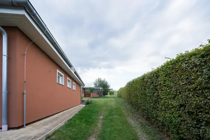 Prodej rodinného domu, Křtěnov, 200 m2