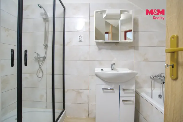 Prodej rodinného domu, Hutisko-Solanec - Solanec pod Soláněm, 180 m2