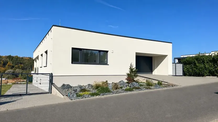 Pronájem stavebního pozemku, 574 m², Zlín