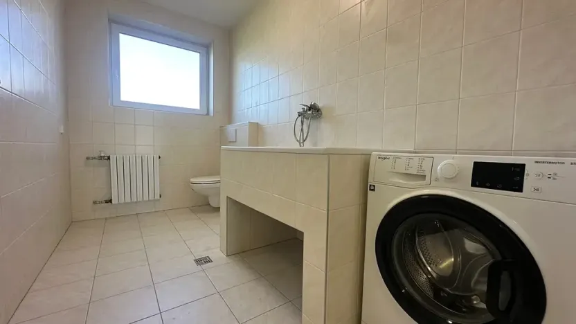 Pronájem vily, Zlín, 574 m2