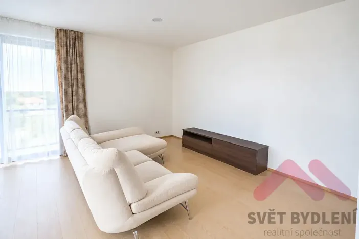 Pronájem bytu 3+kk, Praha - Modřany, Nesvadbova, 120 m2
