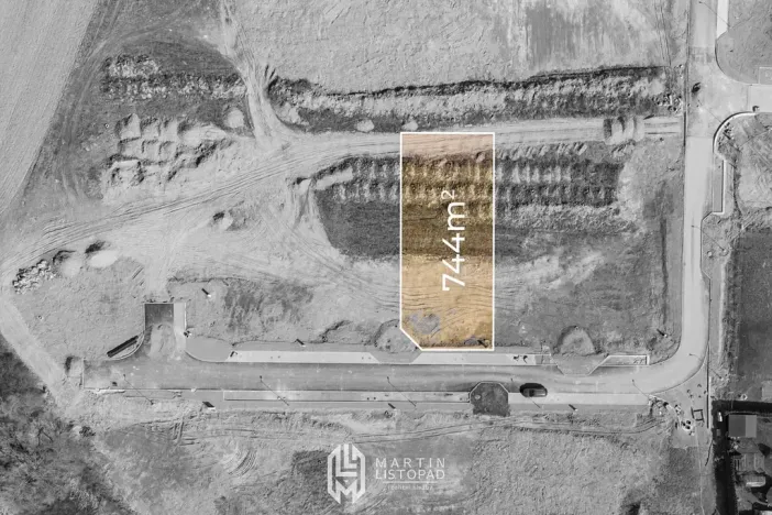 Prodej pozemku pro bydlení, Komárov, 743 m2