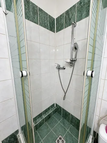 Pronájem bytu 1+kk, Praha - Břevnov, Bělohorská, 13 m2