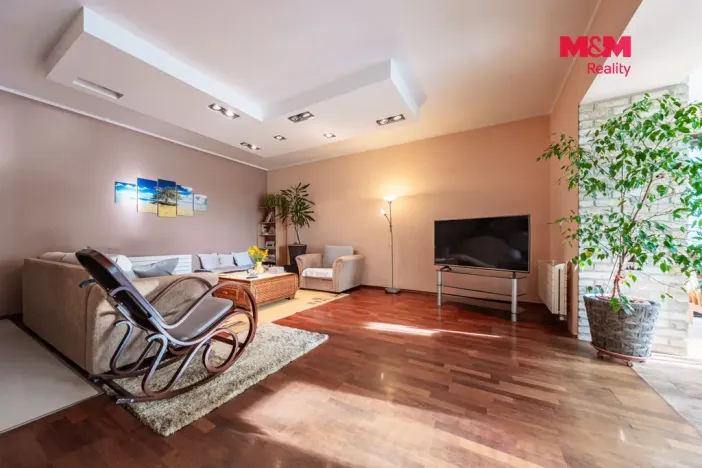 Prodej rodinného domu, Psáry - Dolní Jirčany, U Studny, 275 m2