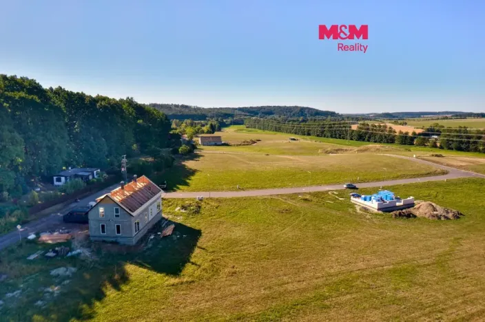 Pronájem stavebního pozemku, 818 m², Lanžov