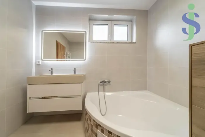 Prodej rodinného domu, Praha - Ďáblice, Zářijová, 112 m2