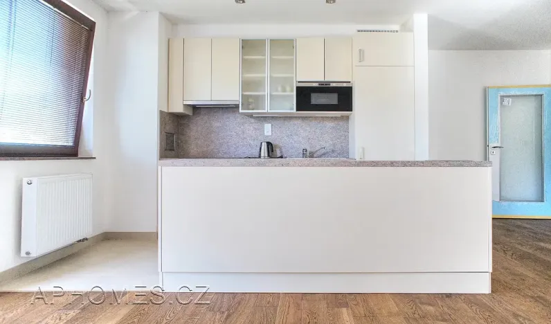 Pronájem bytu 3+kk, Praha - Dejvice, V Podbabě, 85 m2