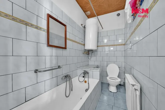 Prodej rodinného domu, Úsobí, 678 m2