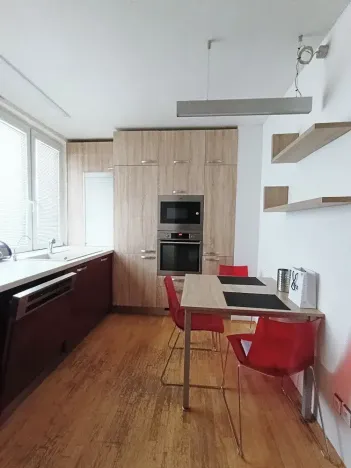 Prodej bytu 3+1, Hradec Králové, Jungmannova, 75 m2