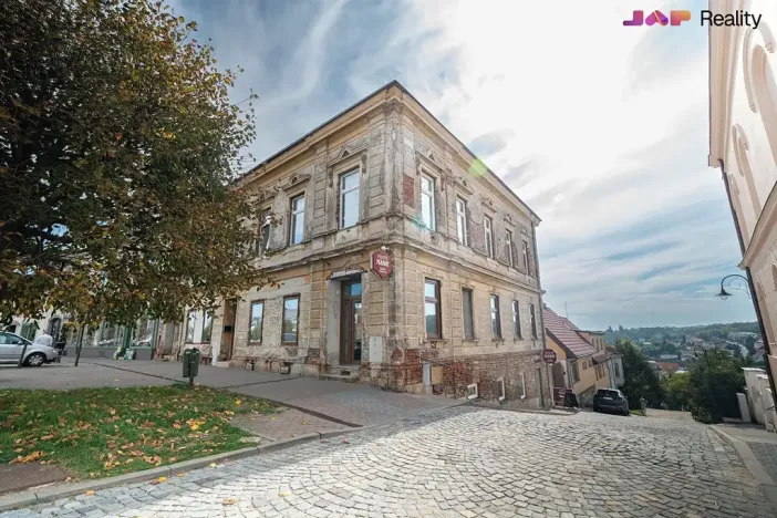 Pronájem komerčního pozemku, 100 m², Palackého nám., Rosice