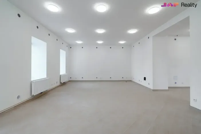 Pronájem komerční nemovitosti, Rosice, Palackého nám., 100 m2