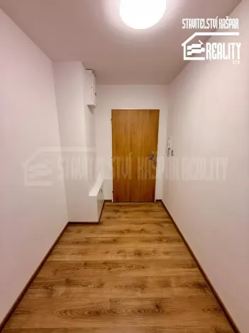 Pronájem bytu 2+kk, Holice, Pod Parkem, 46 m2