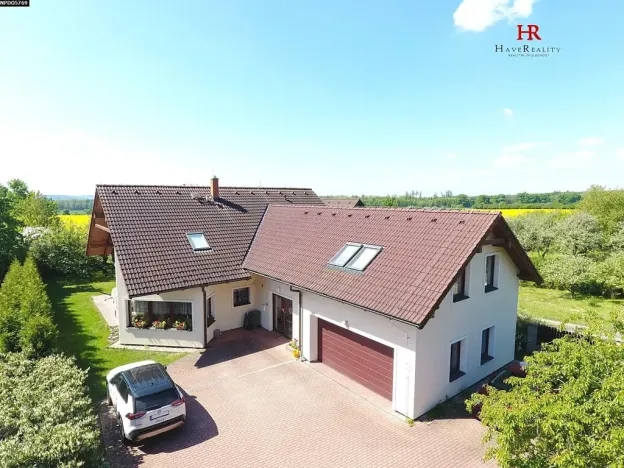 Prodej rodinného domu, Jenišovice, 355 m2