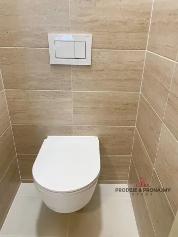 Pronájem bytu 2+1, Praha, Jaurisova, 71 m2