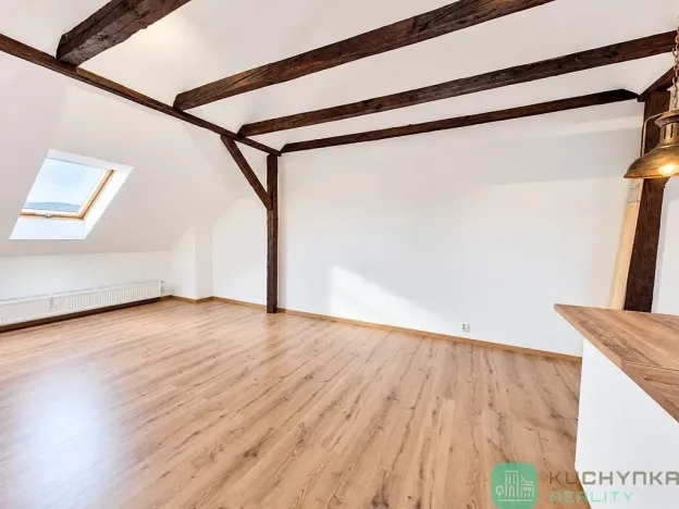 Pronájem bytu 1+kk, Hrob, Rybniční, 47 m2