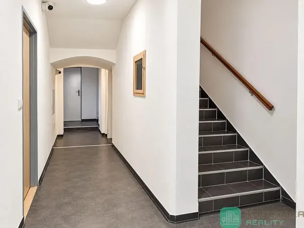Pronájem bytu 1+kk, Hrob, Rybniční, 47 m2