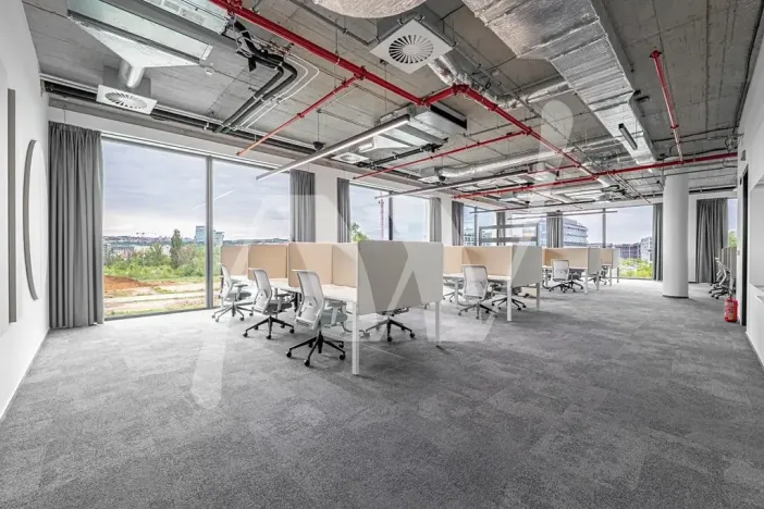 Pronájem kanceláře, Praha - Karlín, Rohanské nábřeží, 769 m2