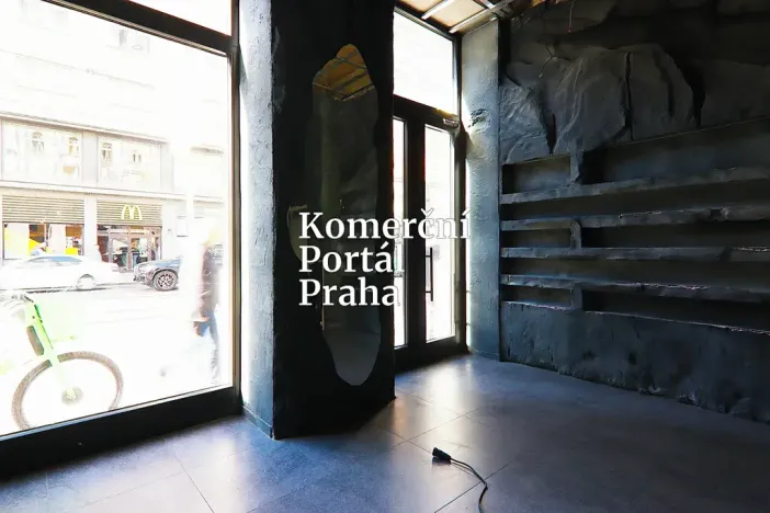 Pronájem obchodního prostoru, Praha - Nové Město, Revoluční, 30 m2