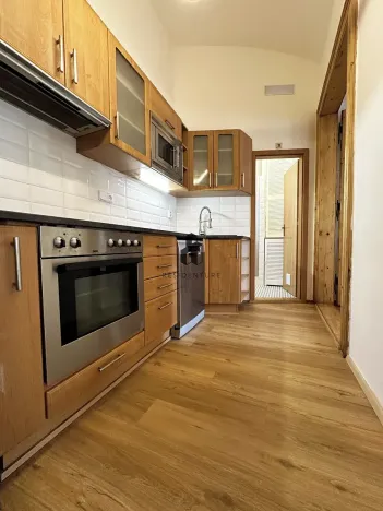 Pronájem bytu 2+1, Praha - Vršovice, Mexická, 61 m2