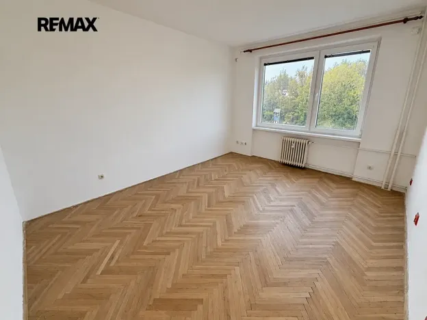 Pronájem bytu 1+1, Slavkov u Brna, sídliště Nádražní, 34 m2