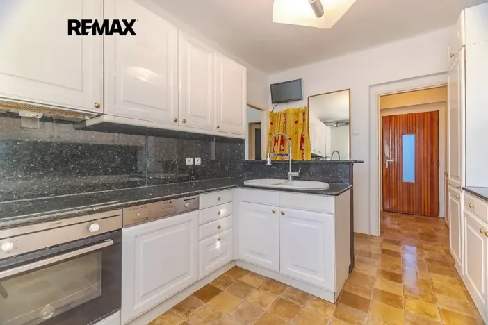 Prodej vícegeneračního domu, Velvary, 212 m2