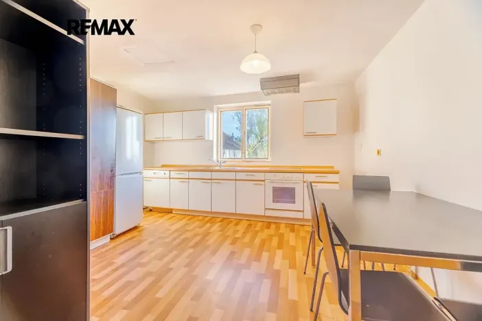Prodej vícegeneračního domu, Velvary, 212 m2