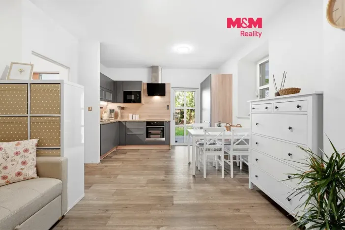 Prodej bytu 3+kk, Velemín - Oparno, 43 m2
