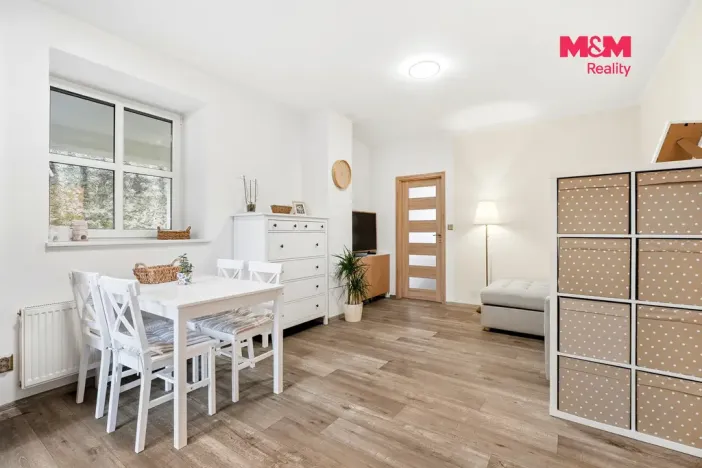 Prodej bytu 3+kk, Velemín - Oparno, 43 m2