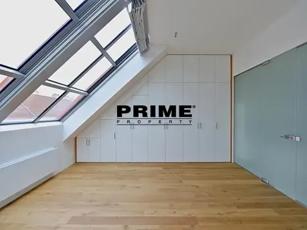 Pronájem bytu 4+kk, Praha - Vinohrady, Laubova, 200 m2
