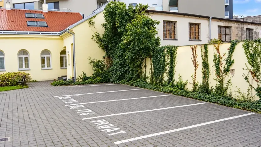 Prodej kanceláře, Praha - Žižkov, Roháčova, 48 m2