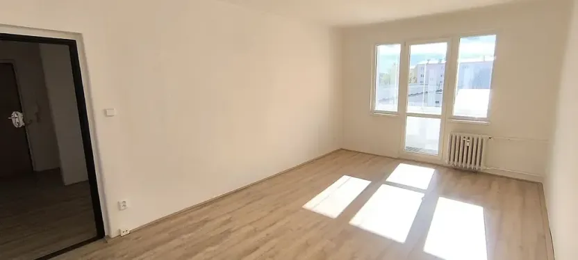 Pronájem bytu 2+1, Cheb, Jungmannova, 56 m2